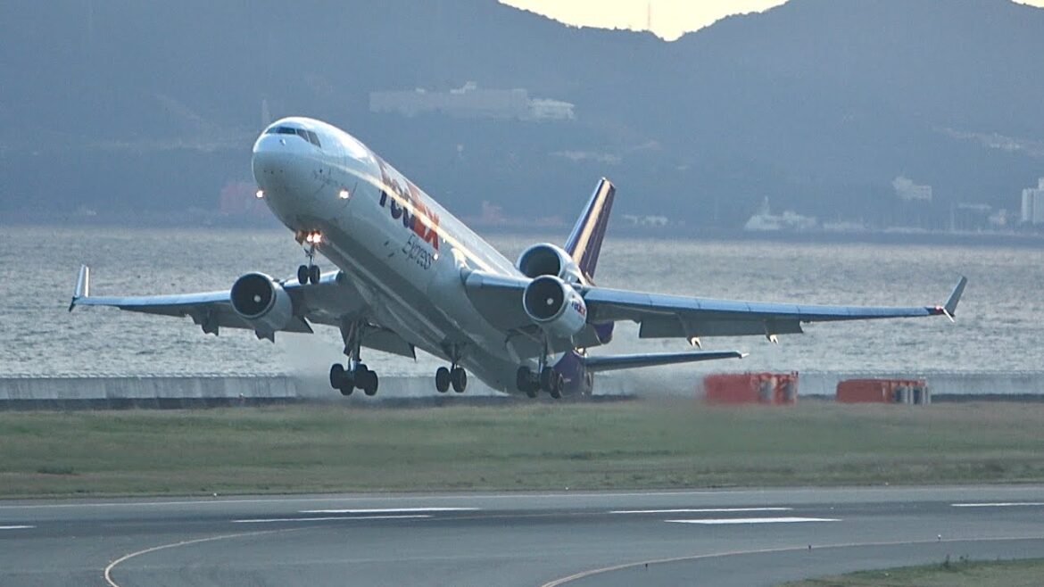RWY 06R Departures at Osaka Kansai Int’l Airport KIX. Full afternoon Planespotting in 4K Japan