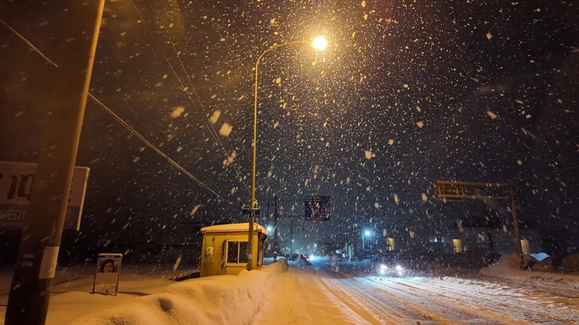 Japan Countryside Night Walk in Hokkaido | Twilight Snowy Coastal Path (4K) Japan Countryside Night Walk in Hokkaido | Twilight Snowy Coastal Path (4K)