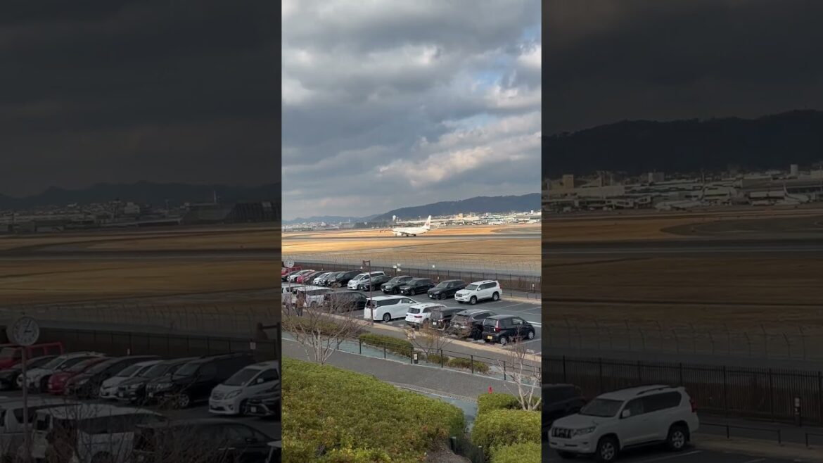 【OSAKA】Dynamic Taking off to the sky – Itami Sky Park 【OSAKA】Dynamic Taking off to the sky - Itami Sky Park