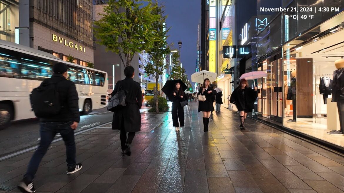 Japanese Shopping Street Walking Tour | Rainy Evening in Ginza 4K [Tokyo Walk Series]