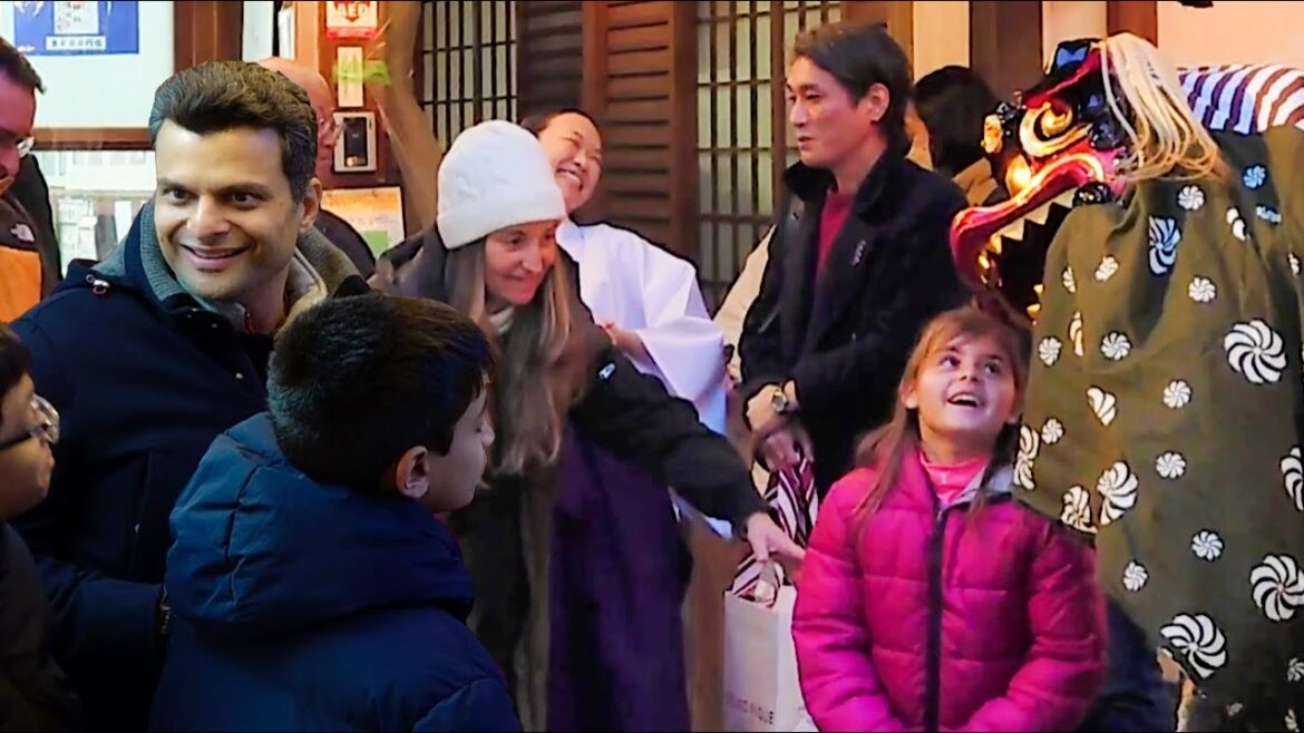 外国人観光客「京都で過ごした年末年始は最高でした！」ホテル日航プリンセスで太夫道中、錦市場で日本酒角打ち、獅子舞 | 最高の日本旅行を満喫 | 海外の反応