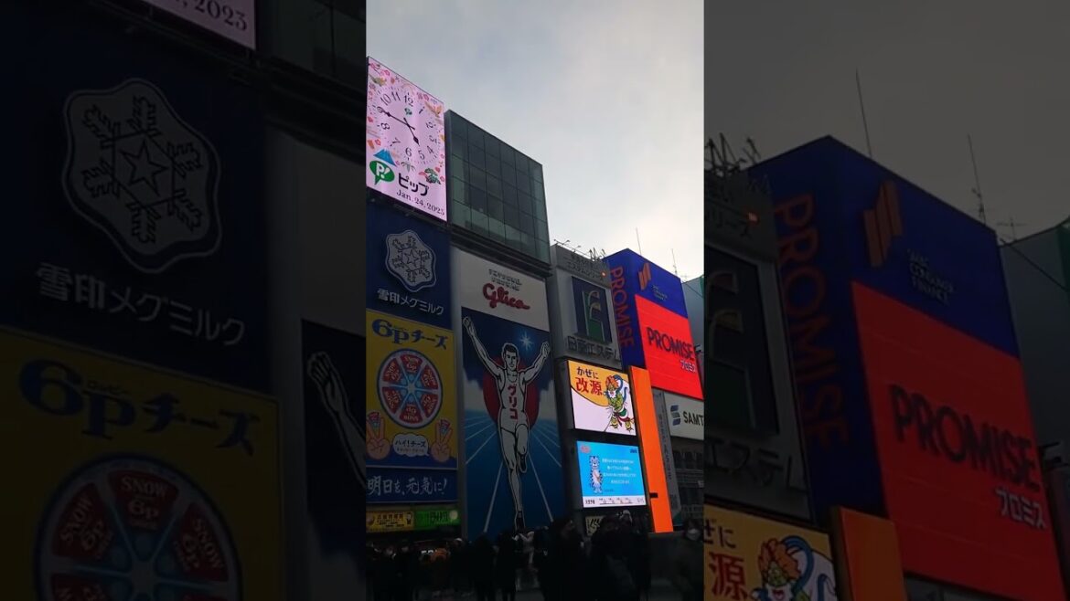 2023年1月24日　大阪府　大阪市　中央区　心斎橋　雪　It snowed even in Osaka city CBD lIke Shinsaibashi,Osaka,Japan