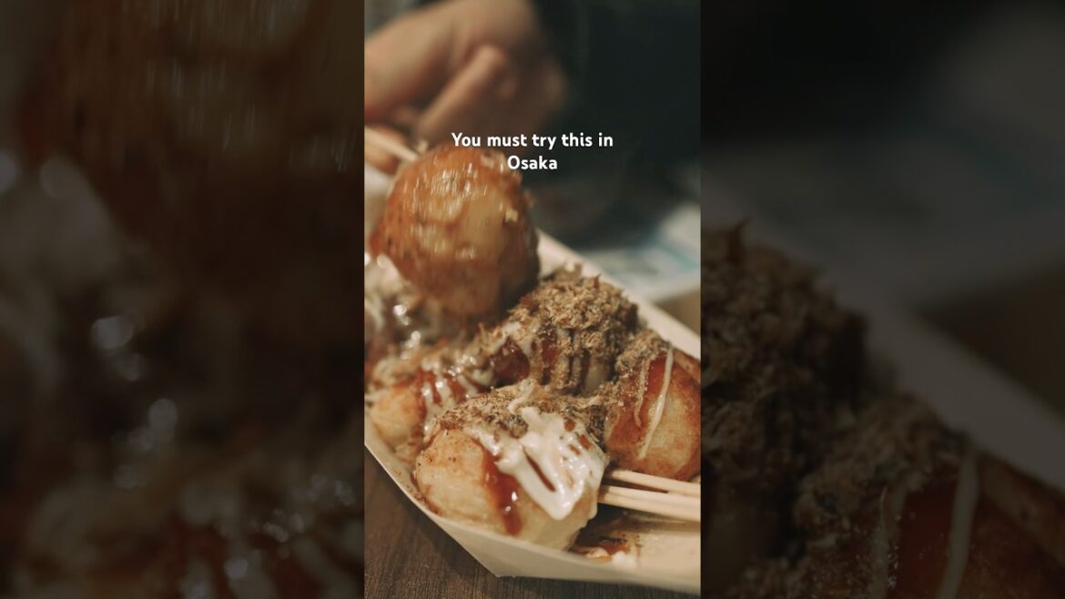 Takoyaki (たこ焼き or 蛸焼) - food to try in Japan 🇯🇵