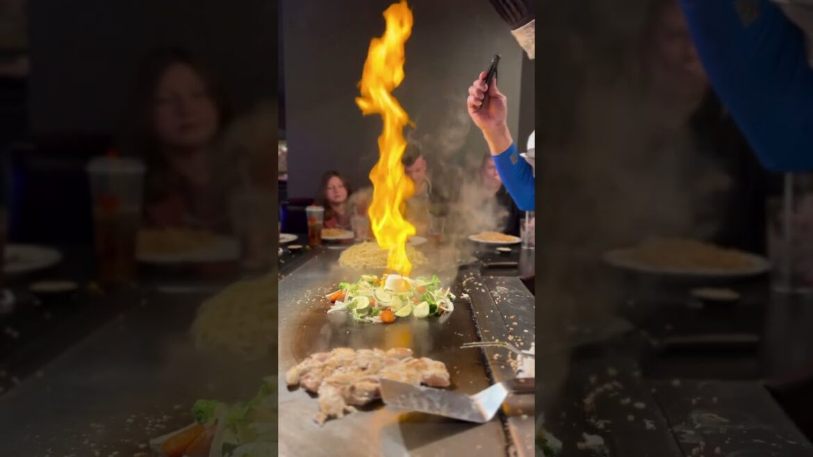 Onion Volcano 🌋 Must-See Teppanyaki Trick! #kobe #japanesecuisine #thenomadicfoodie Onion Volcano 🌋 Must-See Teppanyaki Trick! #kobe #japanesecuisine #thenomadicfoodie
