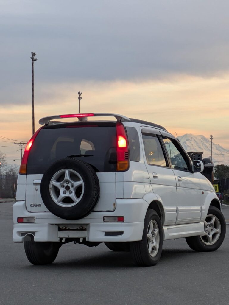 Just a few new acquisitions for the dealer I work at. Toyota Cami, Land Cruiser, Daihatsu Hijet, and a Nissan Atlas ex-fire truck, and 8 others I didn't take pics of