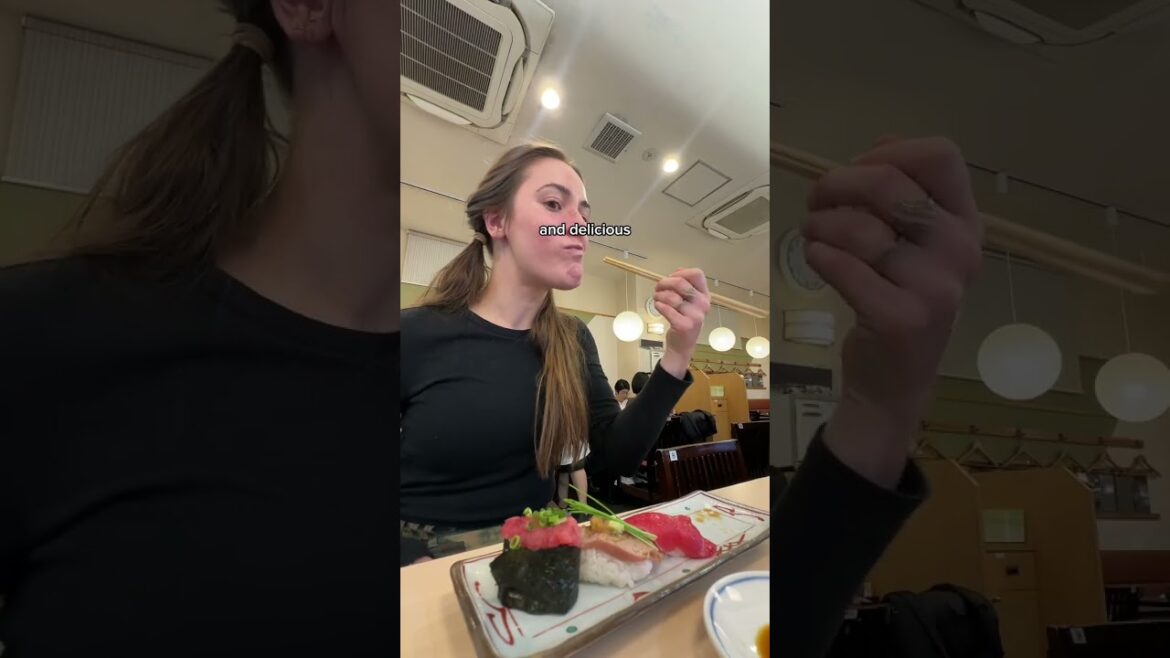 Save these tips for your Japan trip!✈️🇯🇵 #japan #japantips #japanfood #cheapflights