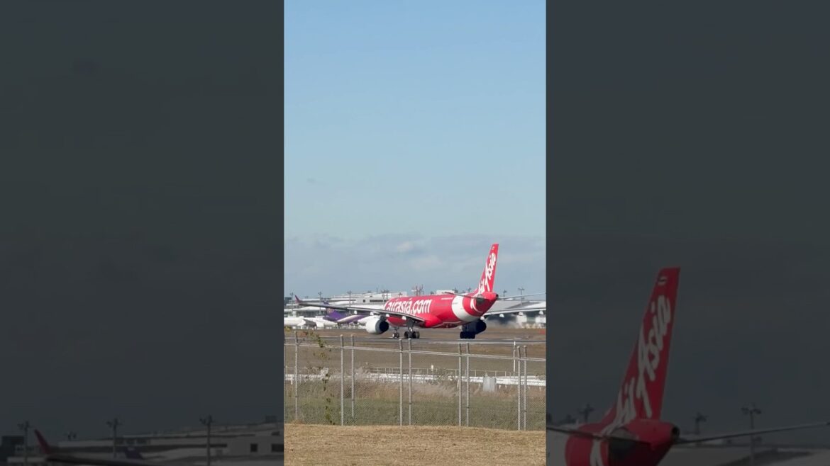AirAsia Plane Take Off at Narita #japan #naritaairport #chiba #airasia #zoom #camera #photography