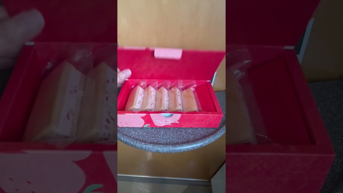 HAKODATE函館～🍓プティ・メルヴィーユの新作！いちごのバターサンド！🍓#週末に楽しく食べよう