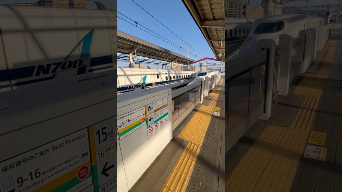 Shinkansen arriving to Okayama station 🇯🇵🚄