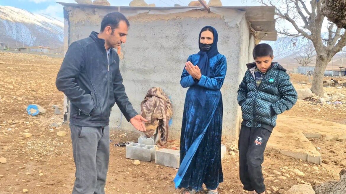 The presence of a new operator to film Elham’s family and Mohsen’s threat by the new operator The presence of a new operator to film Elham's family and Mohsen's threat by the new operator