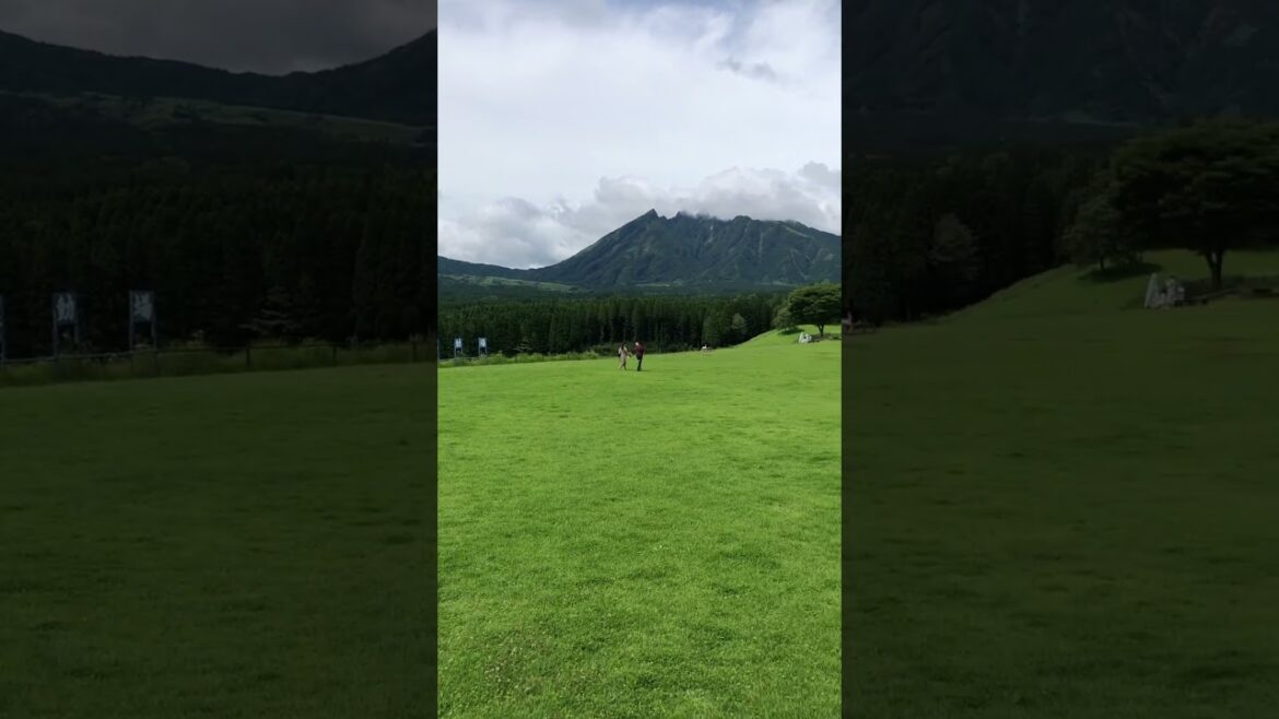 Exploring the Vast Grasslands near Mount Aso | Japan’s Natural Beauty 🌄✨