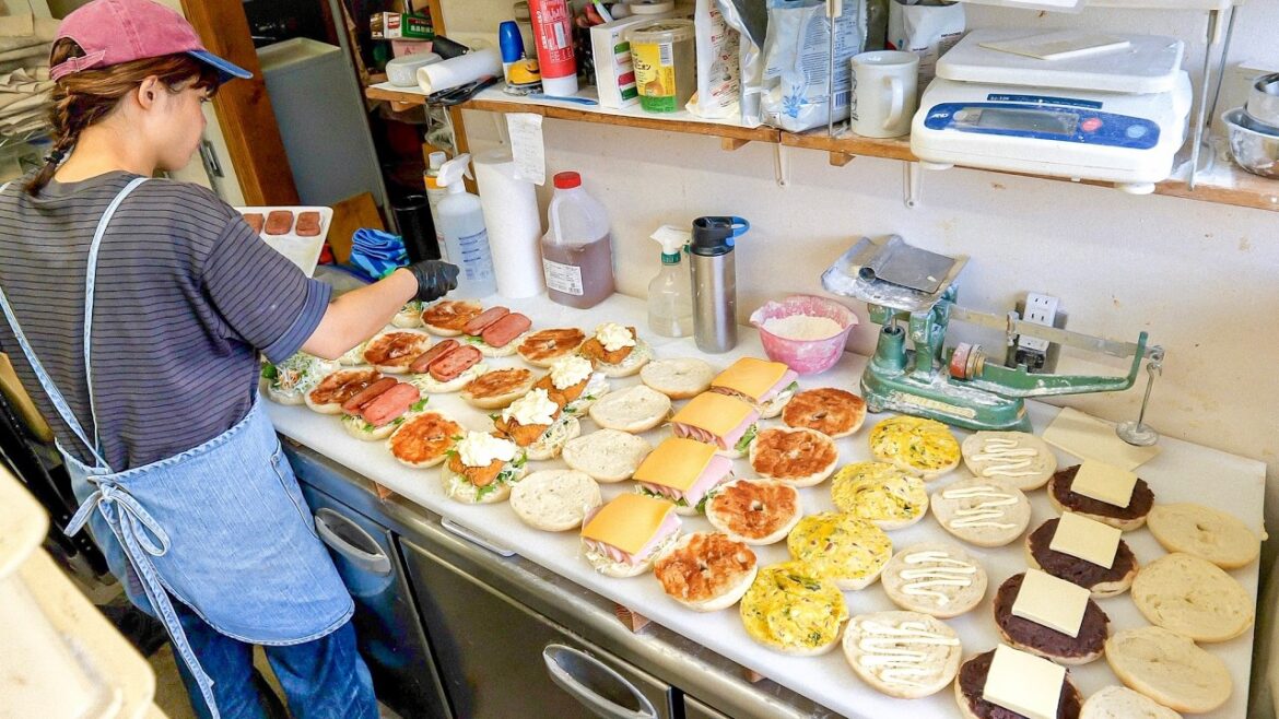 ベーグル特集！もっちり食感がたまらない絶品ベーグルが自慢のパン屋さん４選｜Amazing Skills of Japanese Bakers