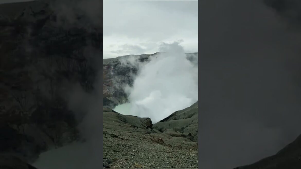 願望成真🥹見到阿蘇火山口🌋#阿蘇山 #大自然 #震撼 #感謝主 #火山