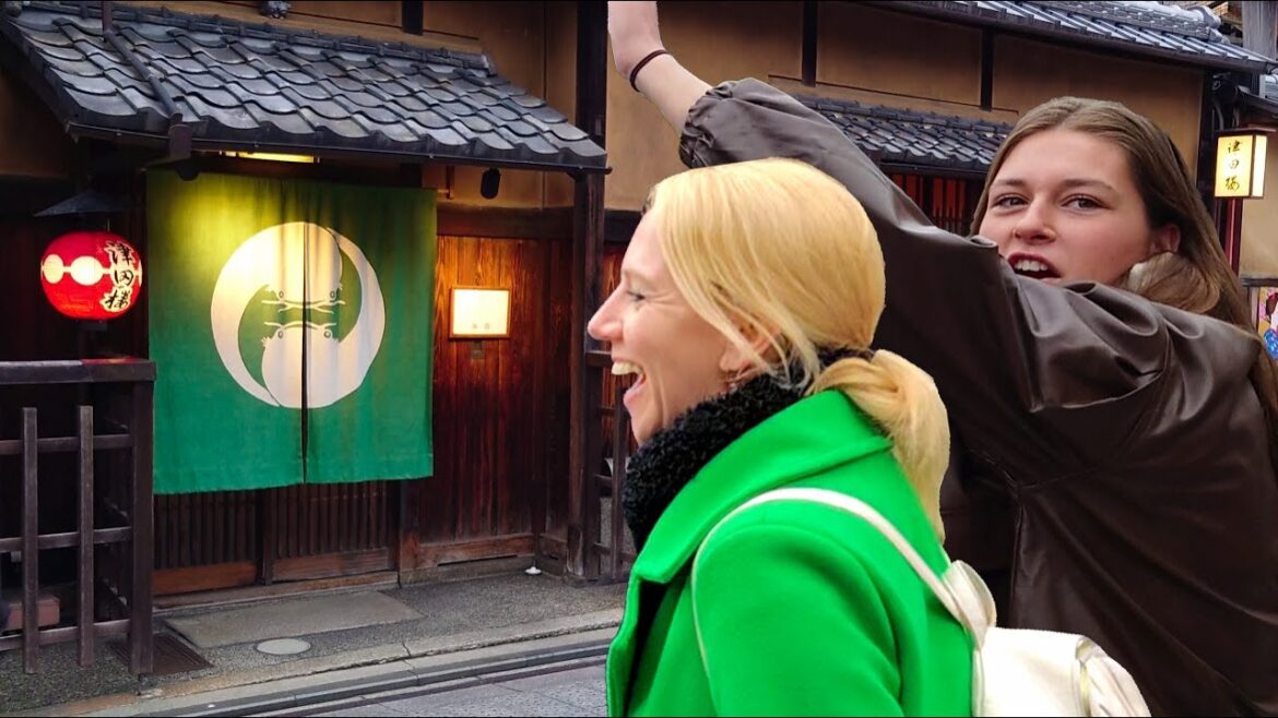 外国人、日本で夢がかなった瞬間!京都祇園で外国人観光客が奇跡の出会い!最高の日本旅行を満喫 | 海外の反応をしらべてみたら 外国人、日本で夢がかなった瞬間!京都祇園で外国人観光客が奇跡の出会い!最高の日本旅行を満喫 | 海外の反応をしらべてみたら