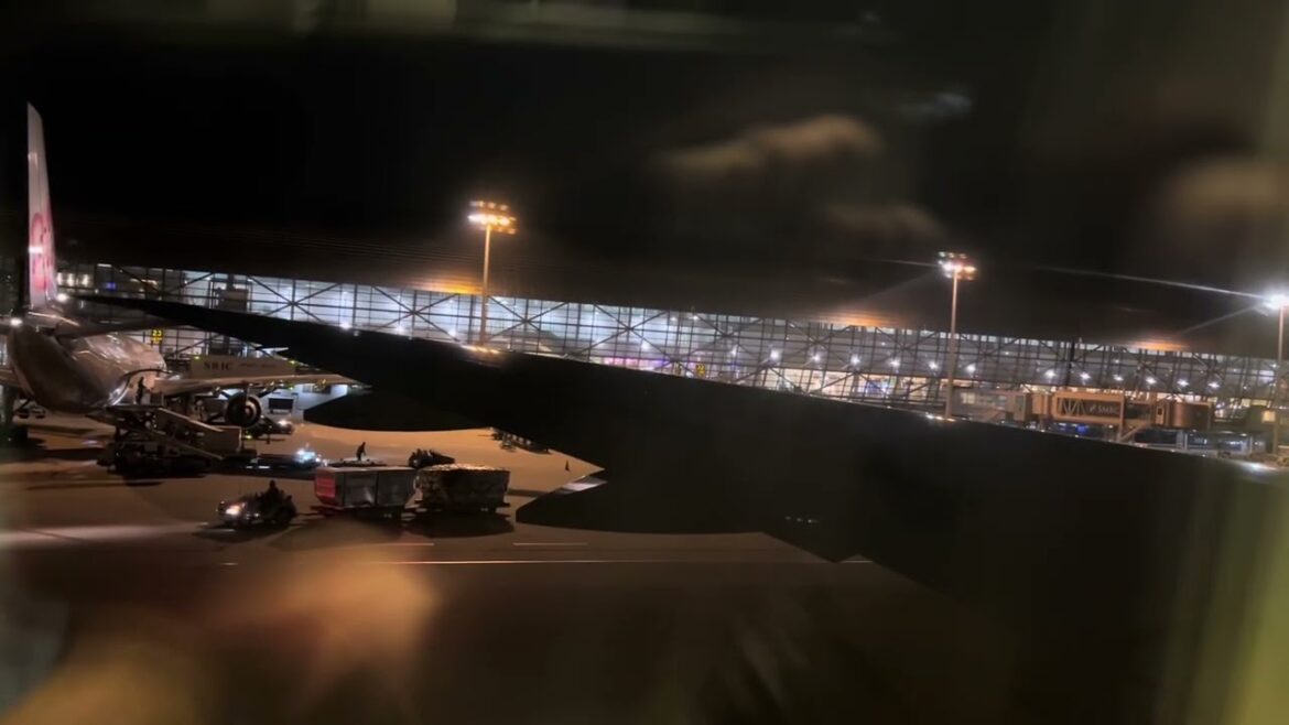 Cathay Pacific CX507 Osaka to Hong Kong Boeing 777-ER!!!