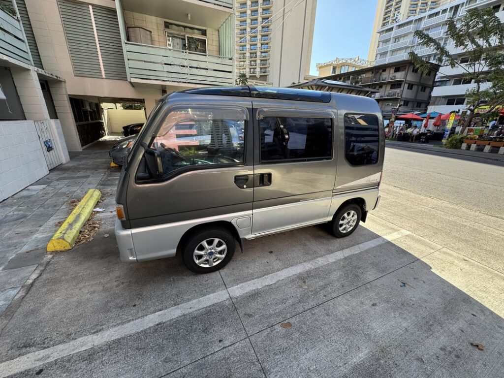 Spotted in Waikiki. 90’s era Subaru Sambar Dias II Van
