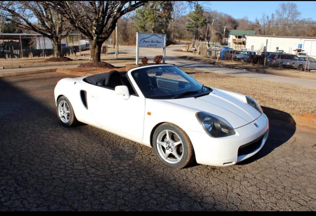JDM vs. Non-JDM MR2 Spyder