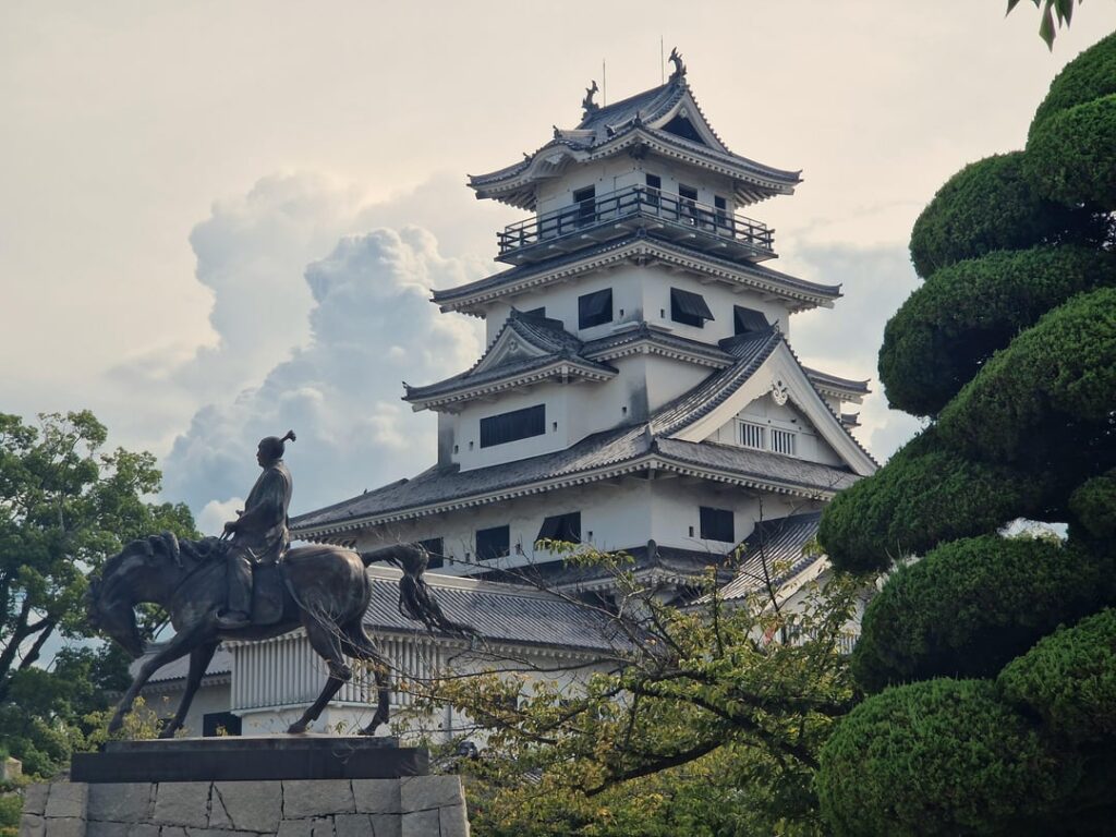 Imabari Castle and surroundings