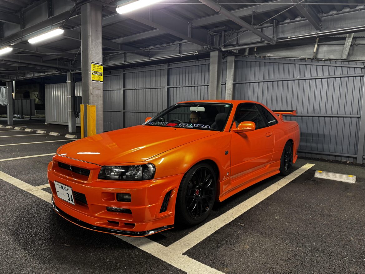R34 Parked at A-Pit Super Autobacs