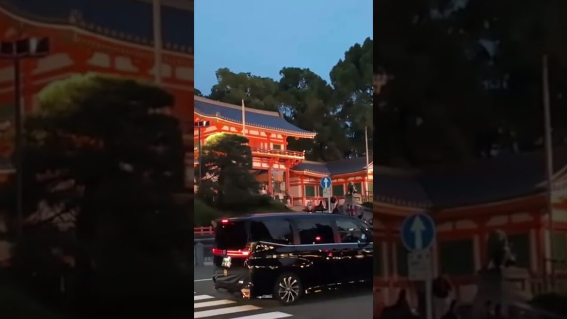 YASAKA SHRINE IS THE OLDEST SHRINE IN KYOTO #travel #explore #japan #kyoto