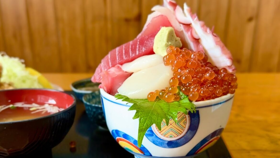 Food tour in Choshi, Japan/A trip to eat 8 seafood bowls in a fishing port town Food tour in Choshi, Japan/A trip to eat 8 seafood bowls in a fishing port town
