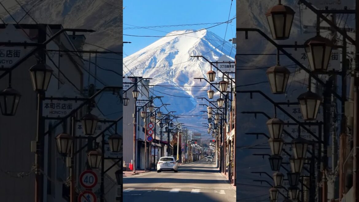 Mount fuji 🇯🇵📸#shorts #fuji #mountain Mount fuji 🇯🇵📸#shorts #fuji #mountain