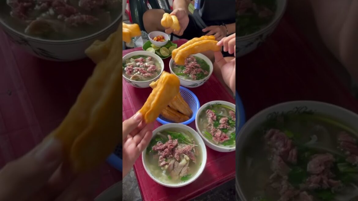 Hello Việt Nam #vietnam #hanoi #streetfood #nightwalk #food #travel