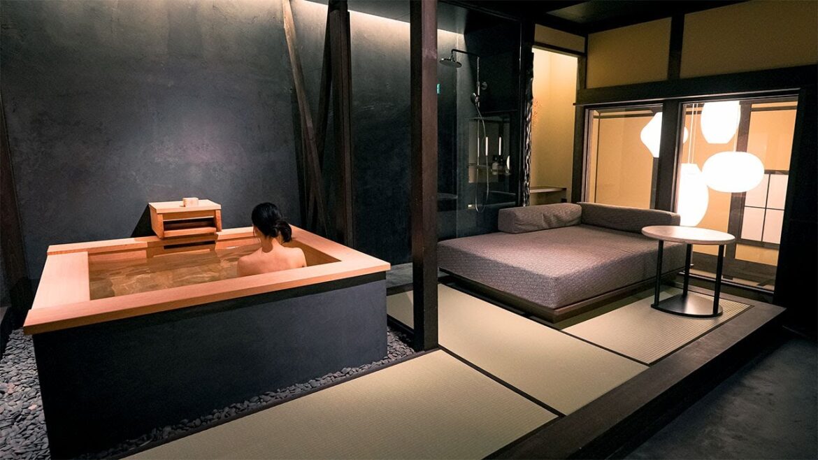 100-Year-Old Kyoto Townhouse Inn in a Perfect Location for Sightseeing | Nazuna Higashi Honganji 100-Year-Old Kyoto Townhouse Inn in a Perfect Location for Sightseeing | Nazuna Higashi Honganji