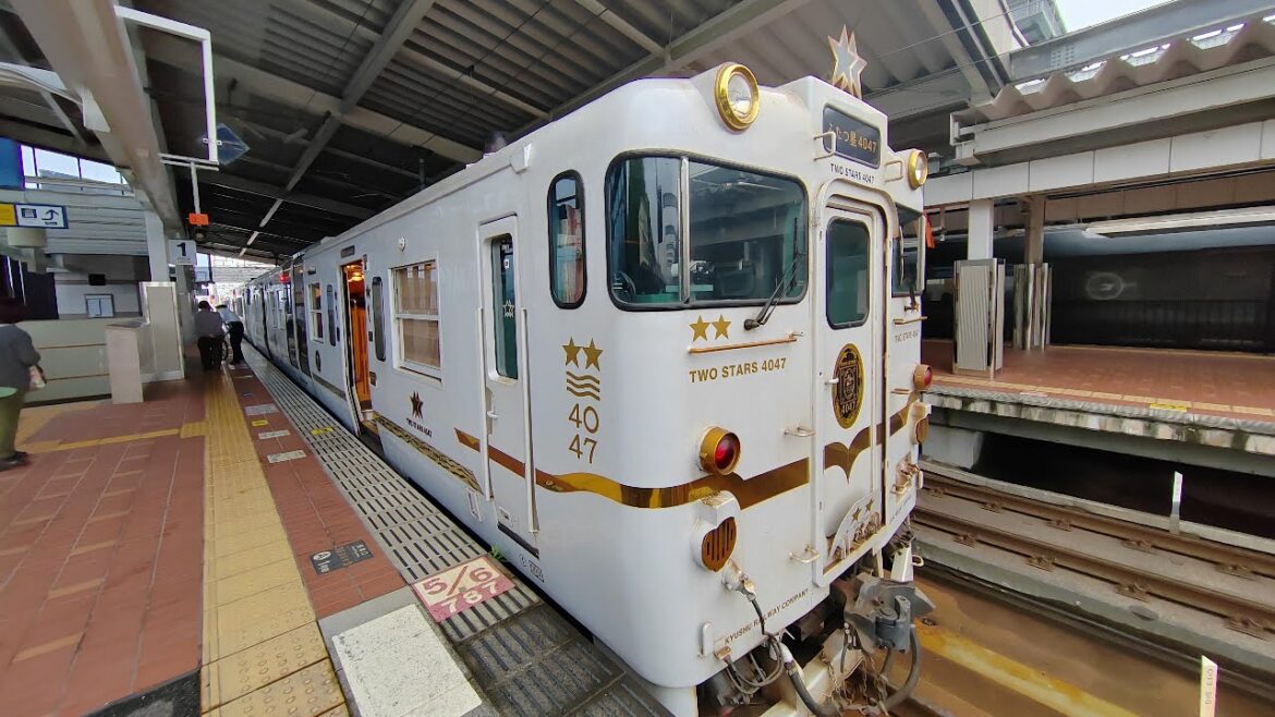 Ride on Sightseeing Train JR Two Stars 4047 and visit to Huis Ten Bosch Theme Park!!