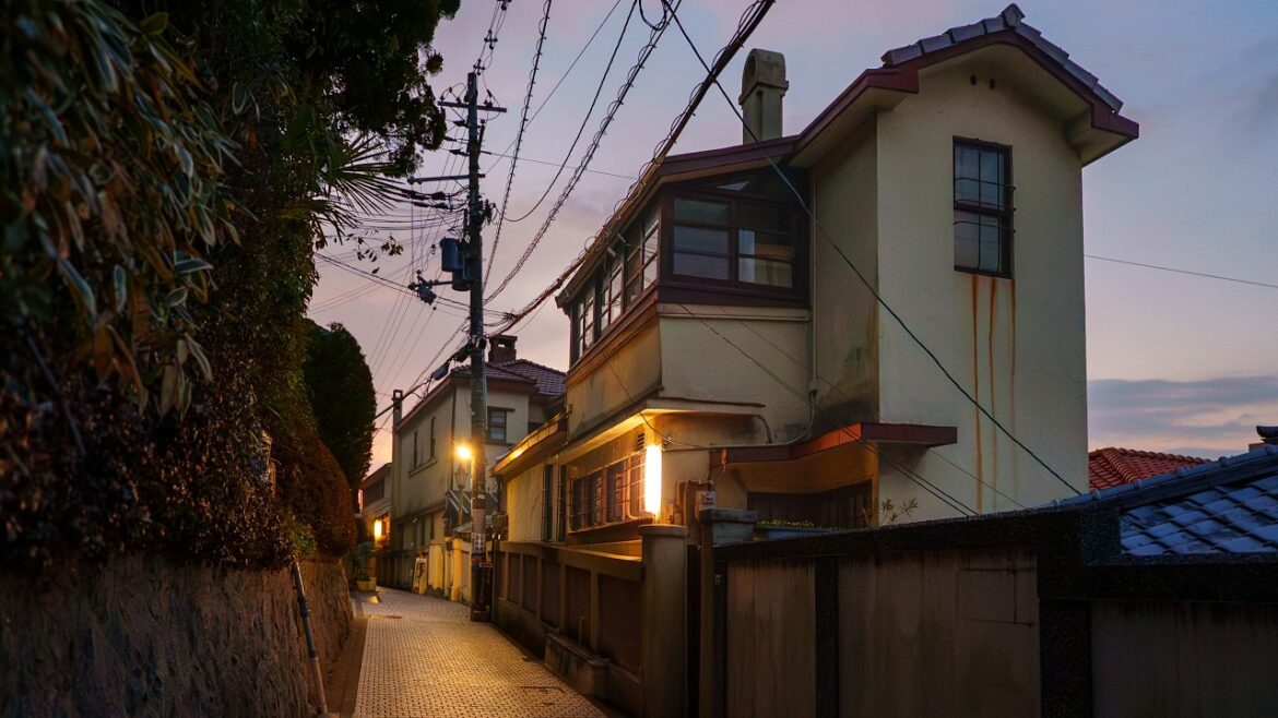 Quiet Morning in Kitano, Walking Western Merchant Ward | Kobe, Japan 4K