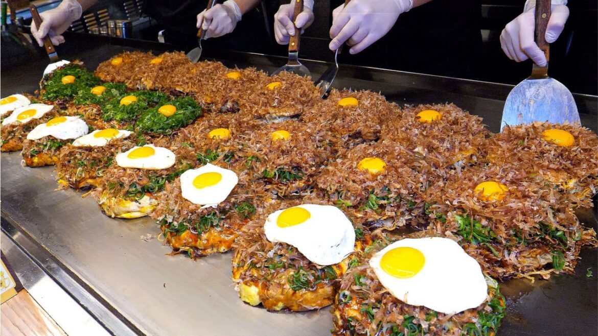 Korea Food! Wow super delicious! Japanese style pancake okonomiyaki / Korean Street Food Korea Food! Wow super delicious! Japanese style pancake okonomiyaki / Korean Street Food