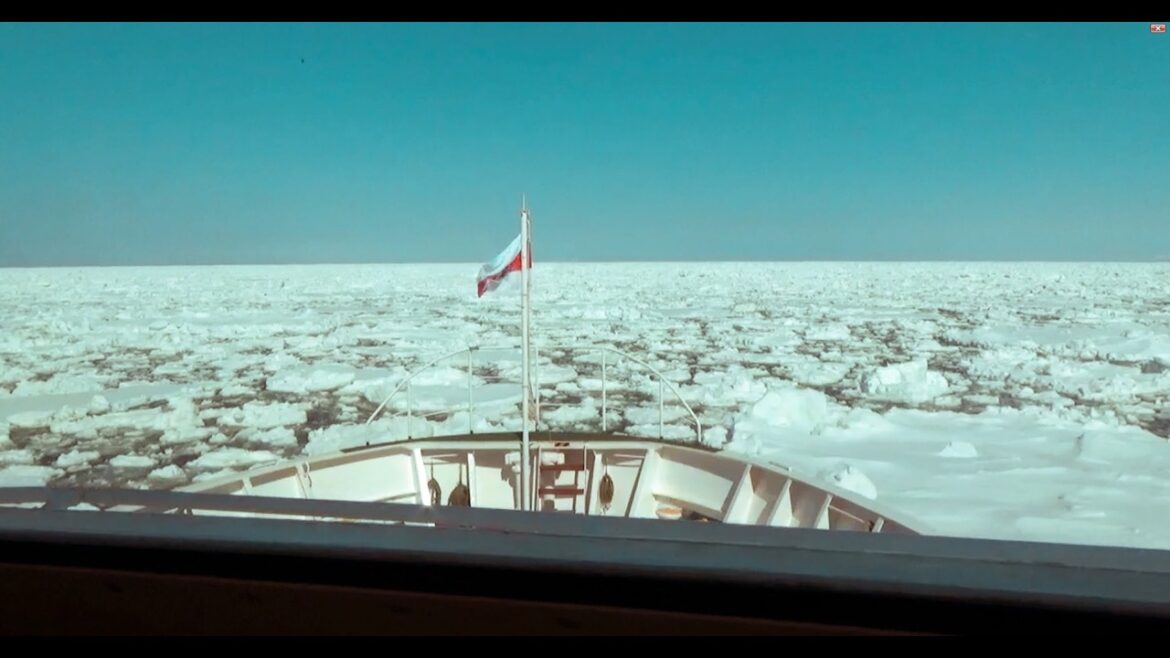 Hokkaido Drift Ice Tour  Abashiri Drift Ice Icebreaker Aurora