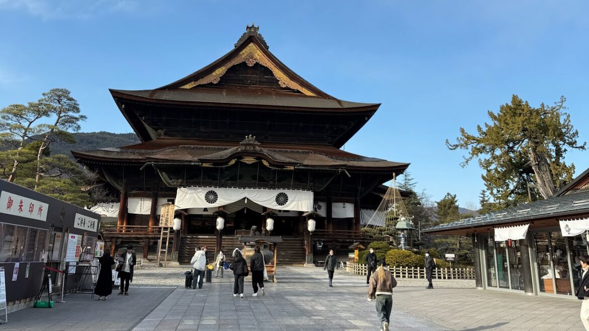 Chùa cổ Zenkoji đã tồn tại trên 1.400 năm tuổi 🙏🙏🙏- Nagano - Nhật Bản ( Zenkoji Temple )