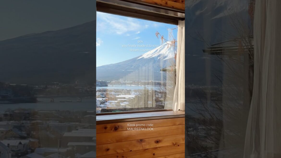 Waking up with the view of Mount Fuji 🗻 #japan #japantravel #mountfuji