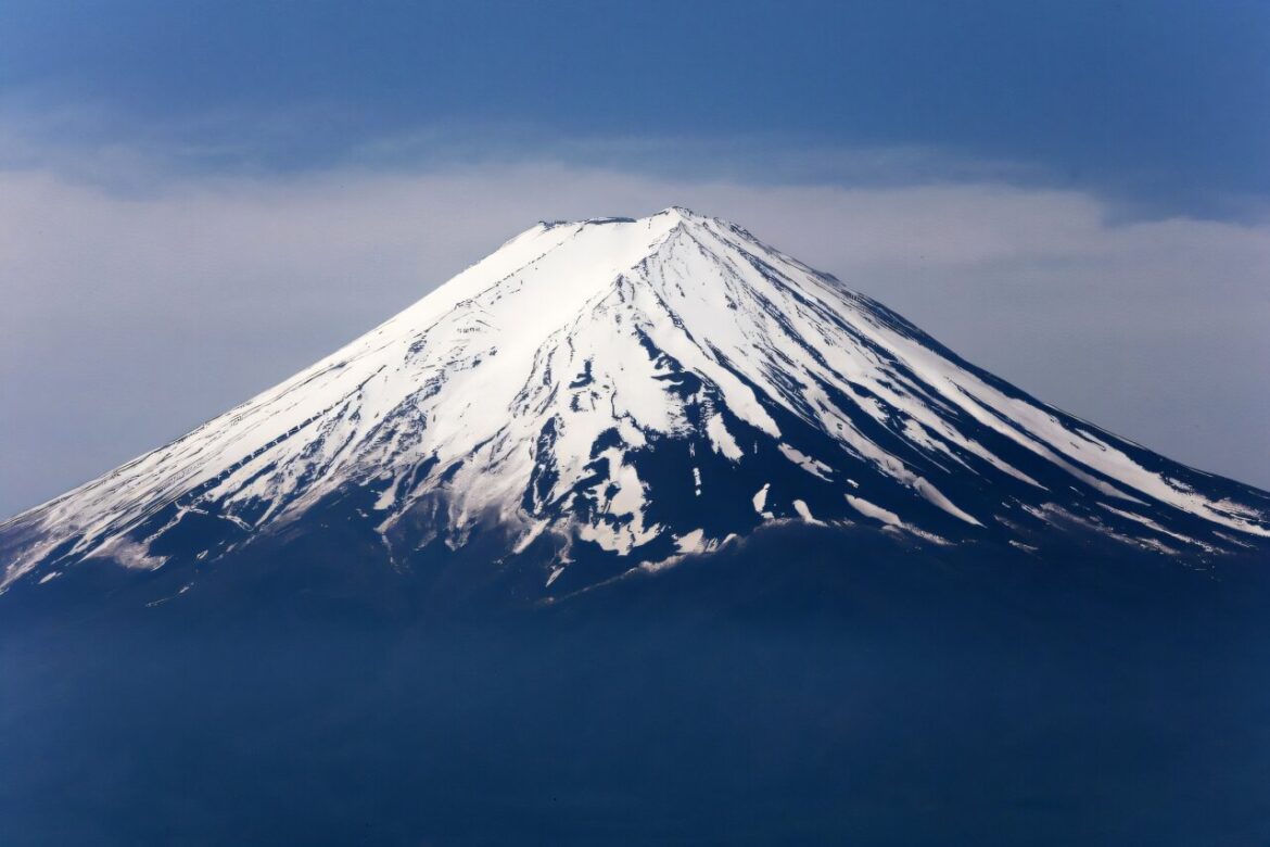 Japan panel drafts response plan for Mount Fuji eruption Japan panel drafts response plan for Mount Fuji eruption