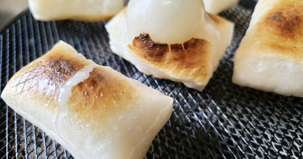 A wee problem: Can Japanese ‘mochi’ rice cake really stop frequent trips to the toilet? A wee problem: Can Japanese 'mochi' rice cake really stop frequent trips to the toilet?