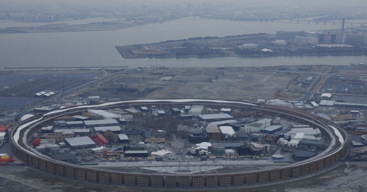 'Desperate plea' for women's washrooms at Osaka Expo construction site goes unanswered