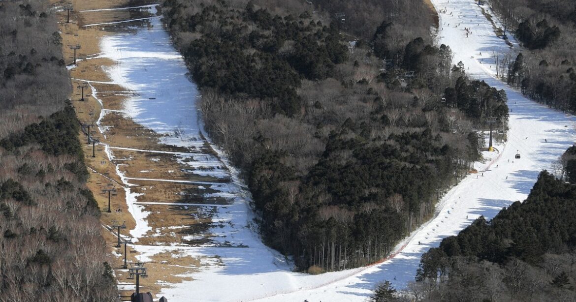 Global warming hitting Japan ski resorts hard, may affect Hokkaido's famed Niseko snow
