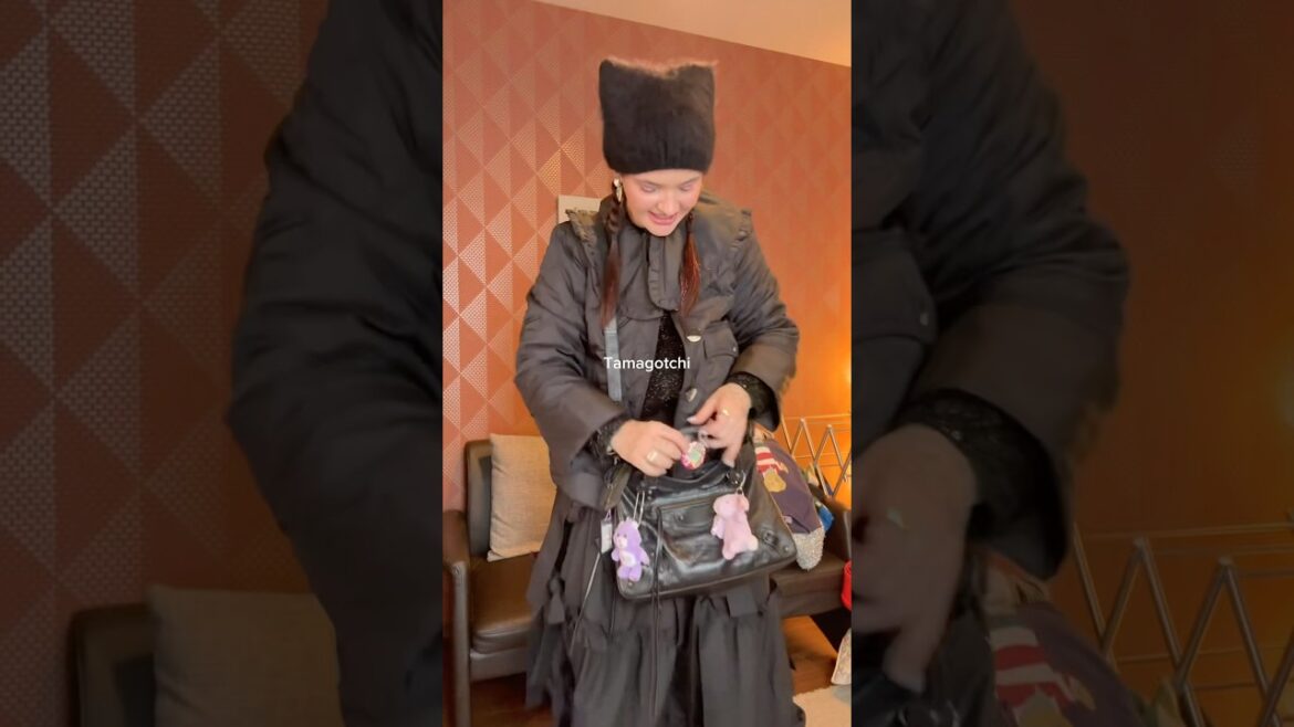 GRWM for the Sapporo snow festival! ☃️❄️🌨️ #sapporo #sapporosnowfestival #japantravel #japan #grwm