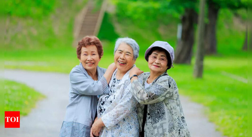 Okinawa Health Secrets: How "Moai" helps the world's longest living people of Okinawa, Japan stay healthy |