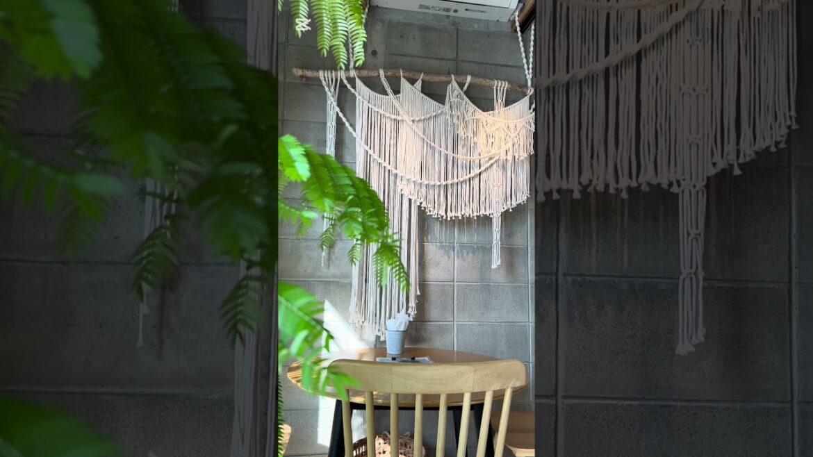 Breakfast spot in Okinawa- Cafe Lush 〒901-1515 Okinawa, Nanjo, Chinen, Yamazato−137 3MSYビル 101