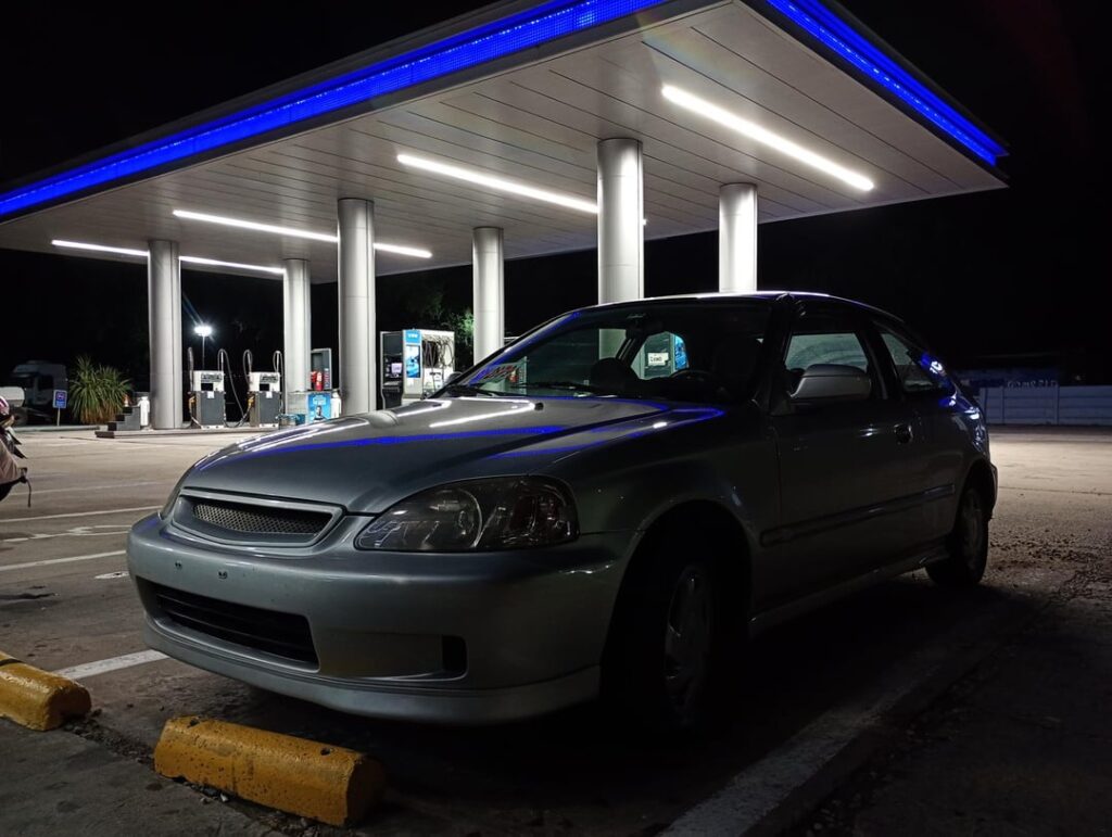 Hi, I'm from argentina. This is my Civic '00 Pretty oem.
