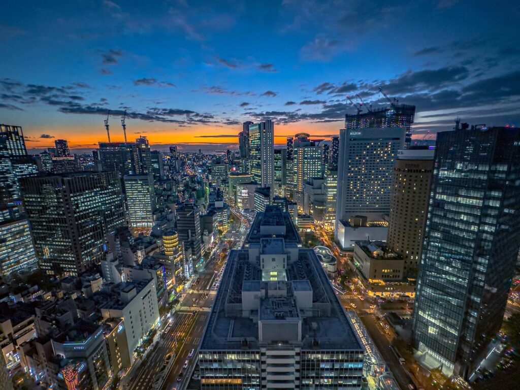 Stumbled upon a hidden viewpoint in Osaka… and this was the view.