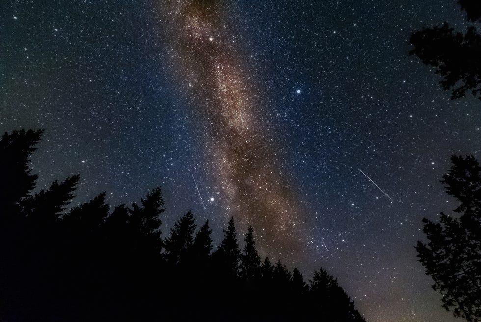 milky way core over kielder forest