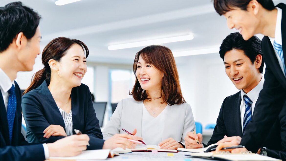 Over 60% of Japanese Companies Allow Women to Continue Using Maiden Name in the Workplace Over 60% of Japanese Companies Allow Women to Continue Using Maiden Name in the Workplace