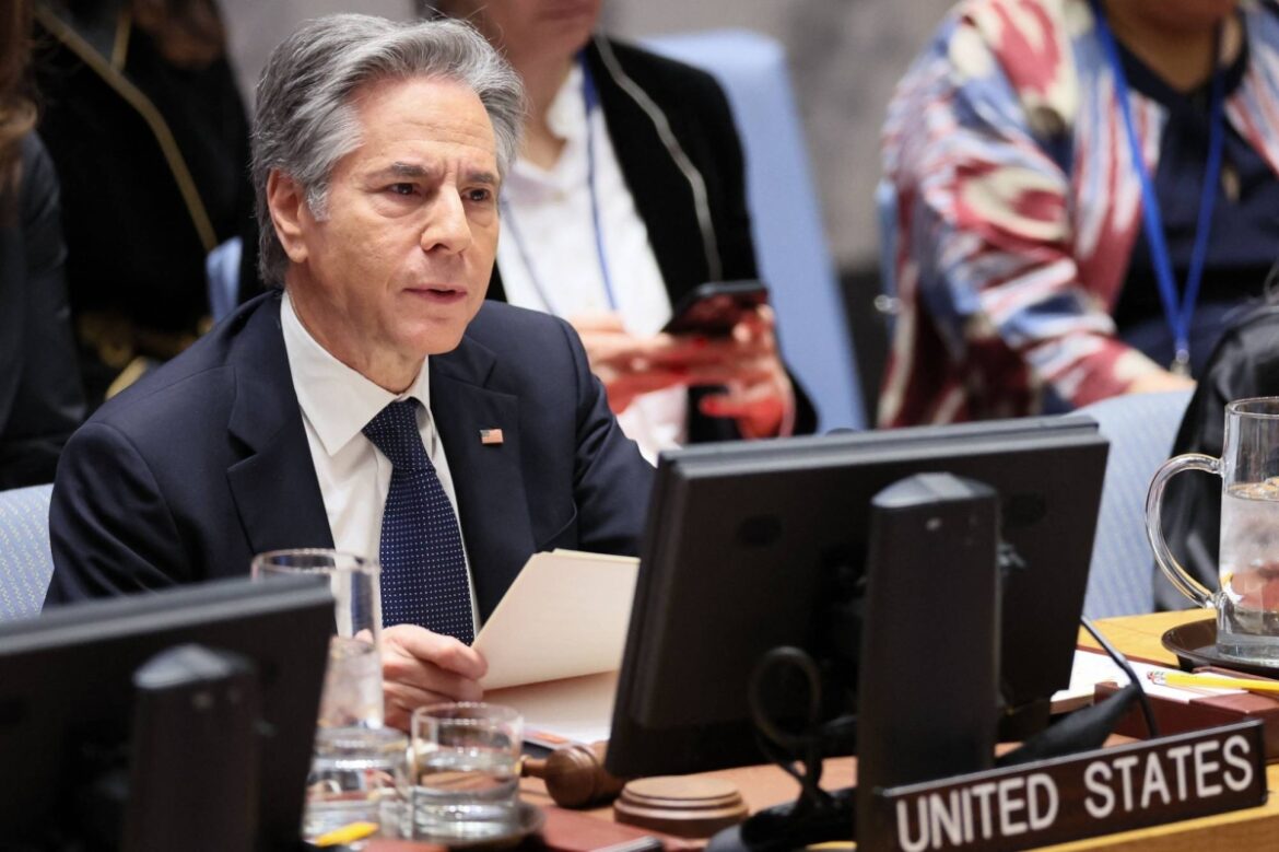 Top U.S. diplomat to visit South Korea with eye on political crisis