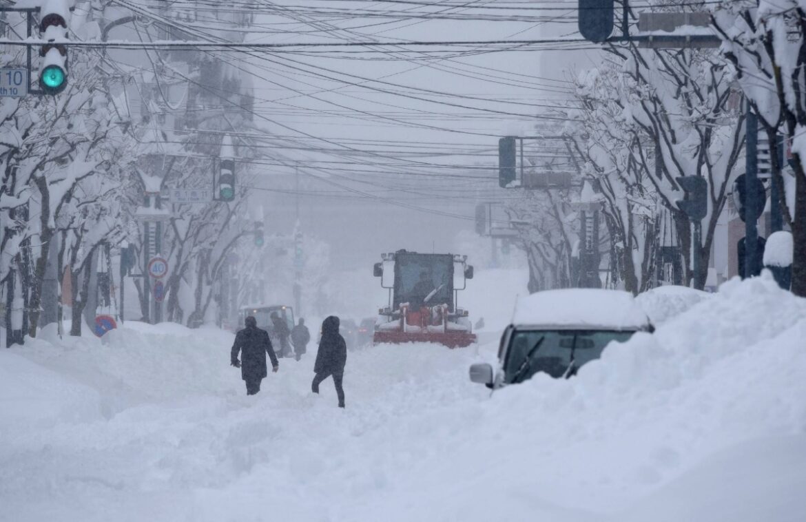Record-breaking snowfall hits Hokkaido as cold front sweeps Japan Record-breaking snowfall hits Hokkaido as cold front sweeps Japan
