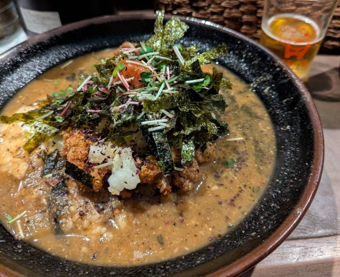 At Osaka's Haraiso Sparkle, curry with a side of city pop