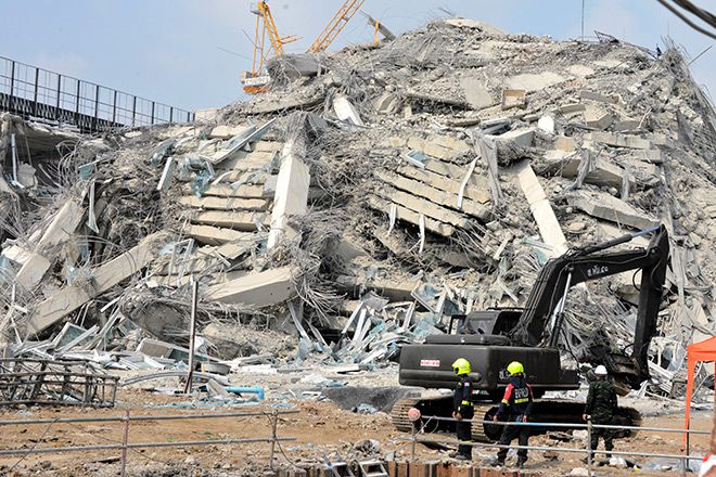 Myanmarese in Japan anxiously seek scraps of news on disaster Photo/Illutration