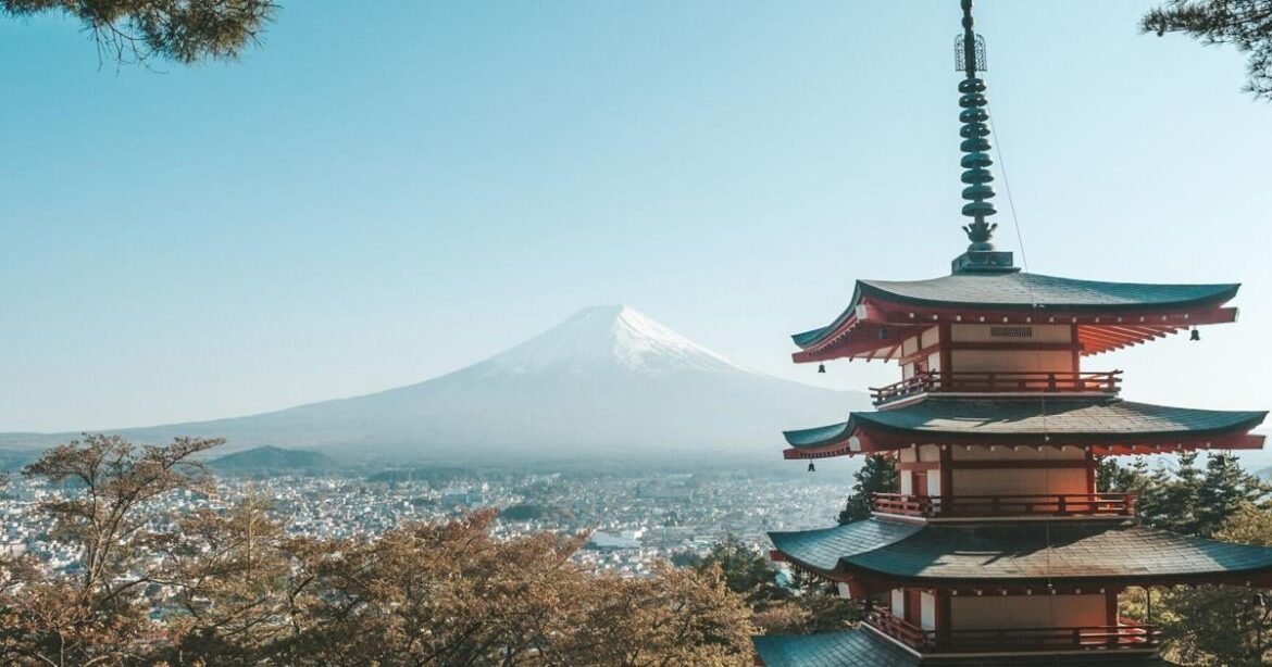 In 1992, teacher had memorable climb up Mount Fuji in Japan [I Know a Story column] | Local News